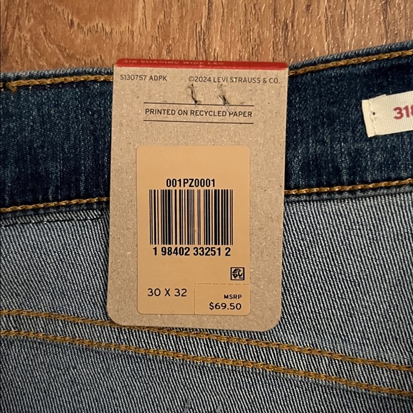 NWT Levi’s 318 Wide Leg Jeans - Picture 15 of 15
